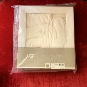 UGG give warmth travel essentials!